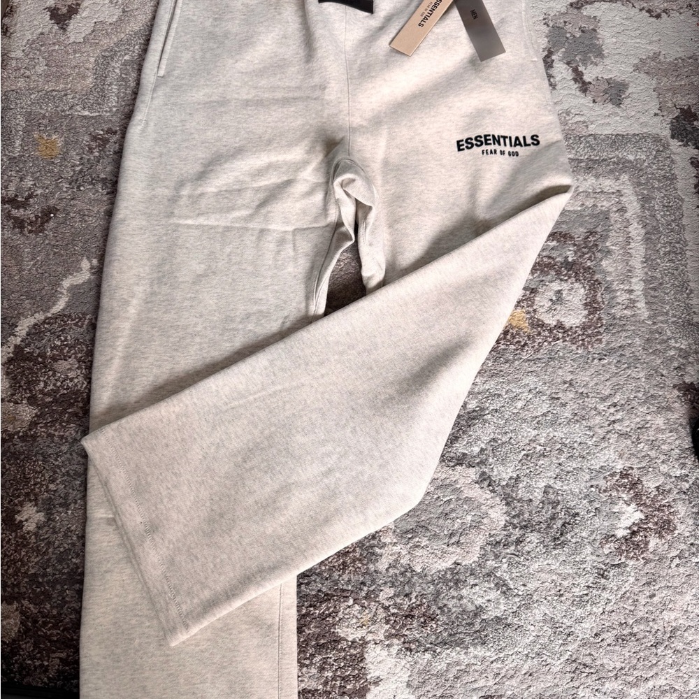 Essentials FEAR OF GOD Light Oatmeal relaxed Sweatpants with tag & original bag